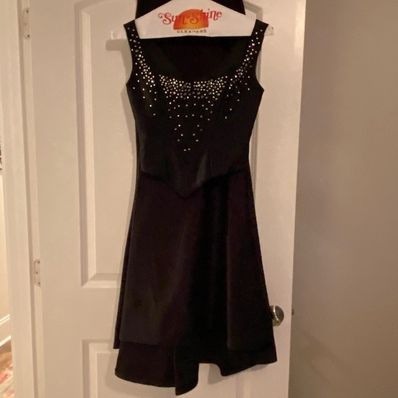 Tadashi 2 piece skirt and top with rhinestone detail (silky material) size 4